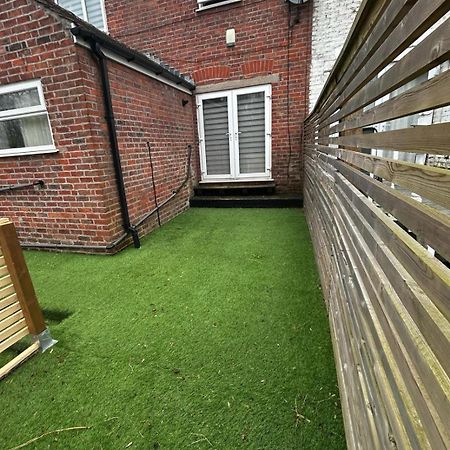 Lovely 5Br Home In Manchester. Close To The City ภายนอก รูปภาพ