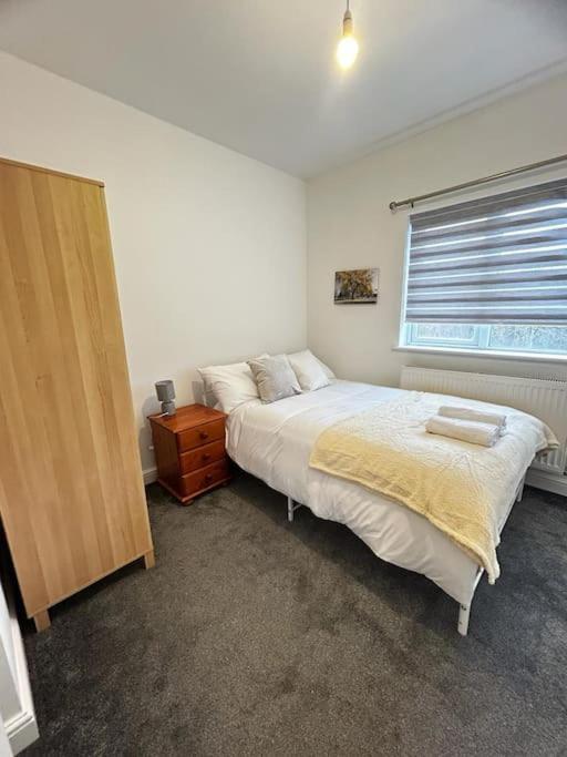 Lovely 5Br Home In Manchester. Close To The City ภายนอก รูปภาพ